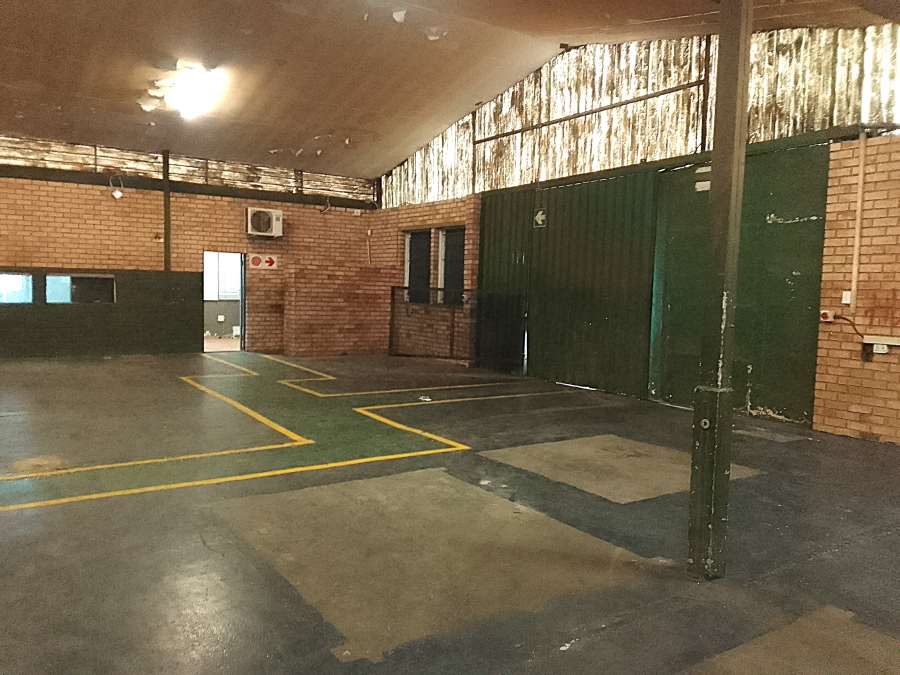 To Let commercial Property for Rent in Oos Einde North West